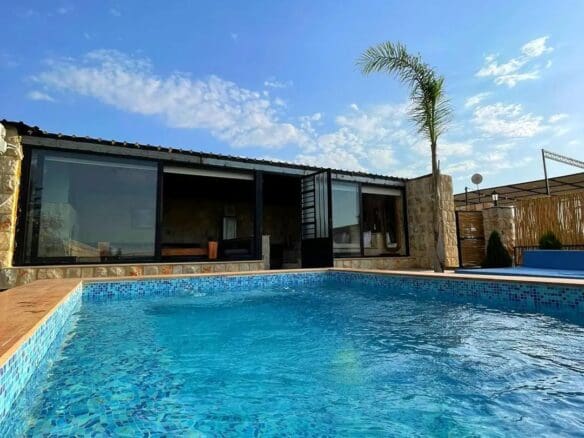 lebanon.rental 311770876 3321483221467358 6179914664574252765 n