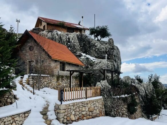 lebanon.rental 329087809 1546286755850637 5943303824078940386 n