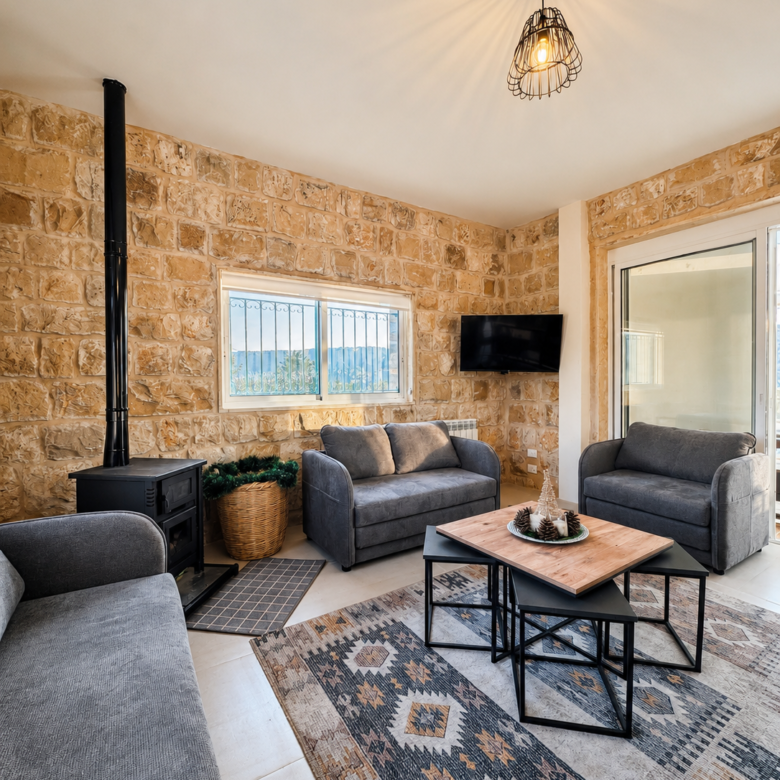3 Bedroom Guesthouse, Sghar Batroun