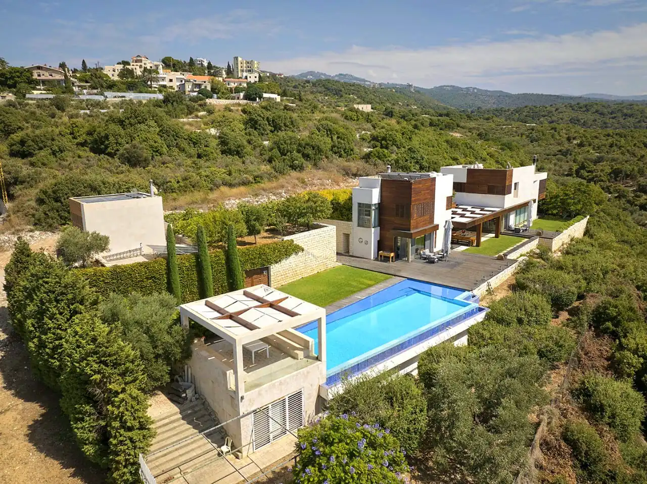 WhatsApp-Image-2025-03-18-at-14.46.59_65593ab1-min