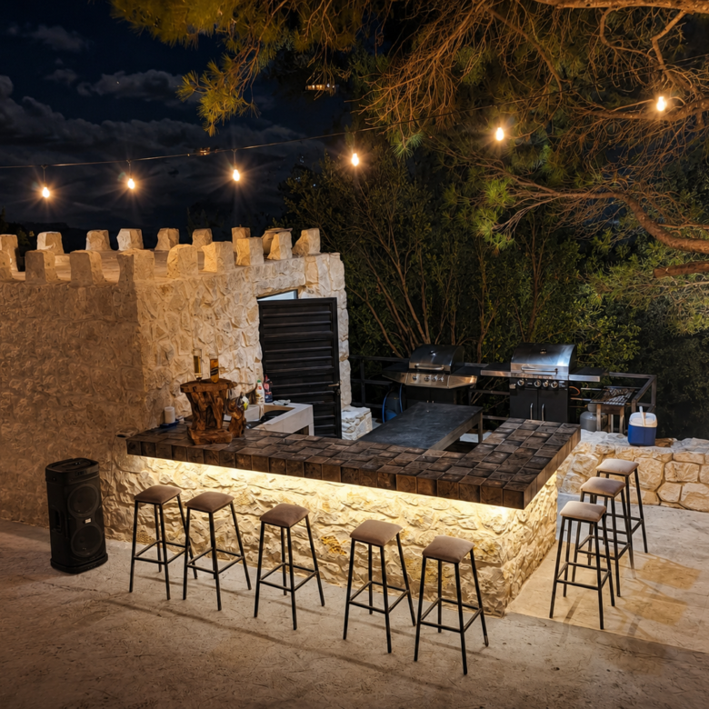 Outdoor Event Venue with Private Pool & Sports Court – Kfifan, Batroun