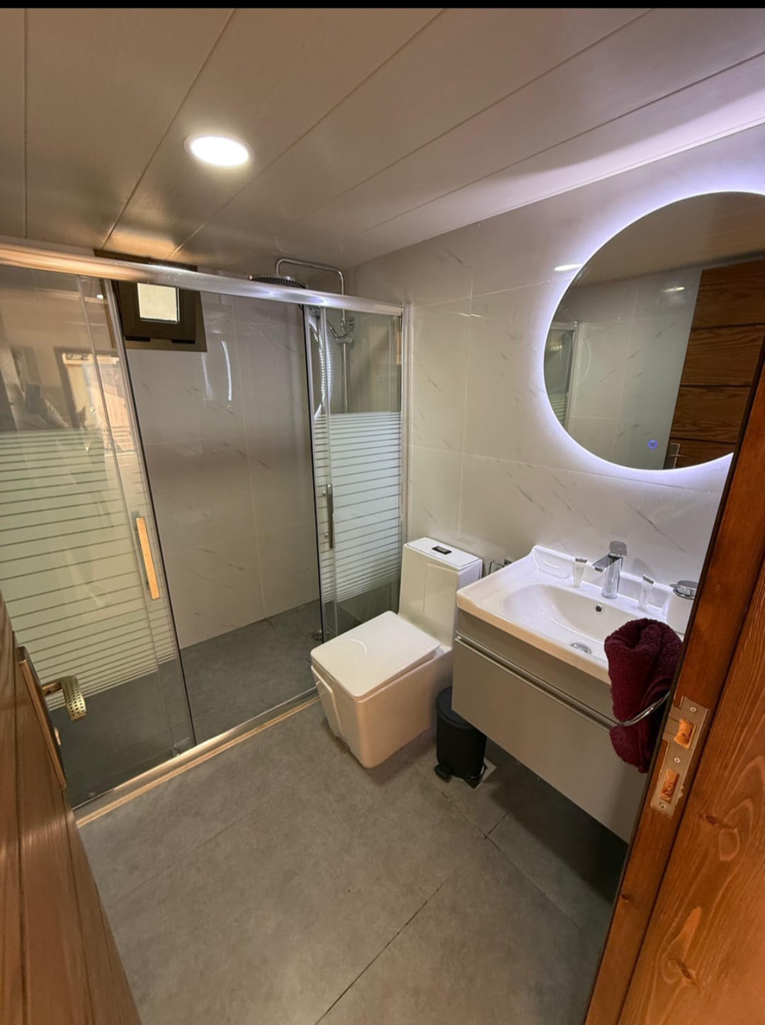 🏡 Unit C – Two Connected Suites