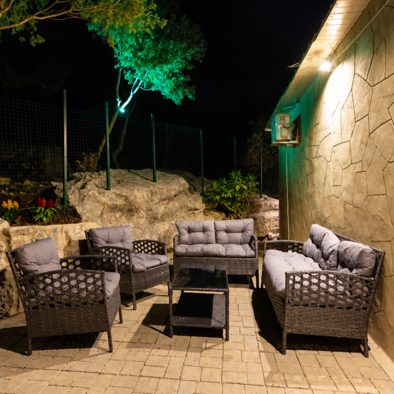 Ghedres Unit D – Private Jacuzzi Stay
