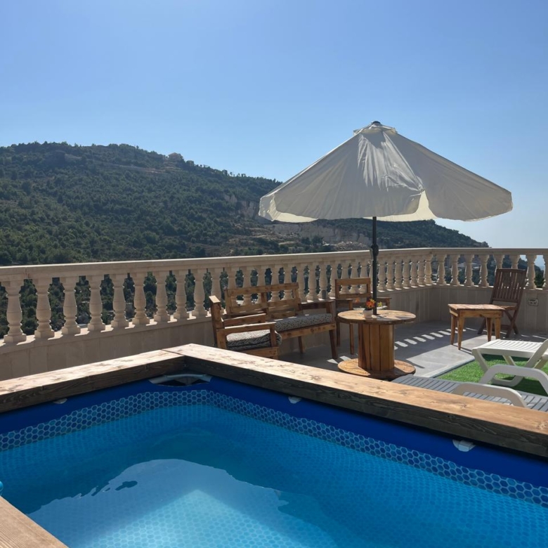 Private Pool Apartment for 6 Guests – Lebanon